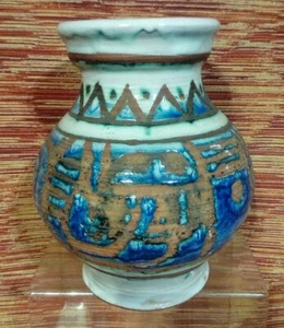 RETRO MID CENTURY STUDIO POTTERY ART VASE. SIGNED. ART CERAMIC - Picture 1 of 11