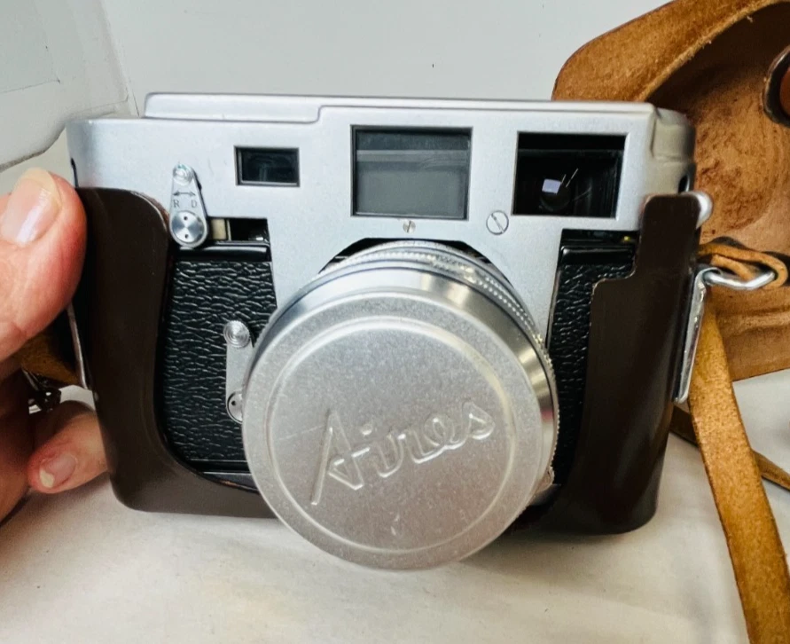 Vintage Aires 35 III C Film Camera with Leather Case - Image 1 of 4