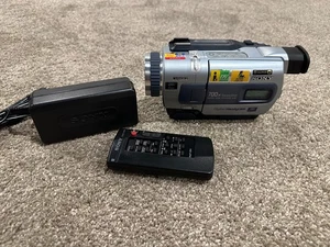 Videocámara Sony DCR-TRV530 Digital8 ¡PROBADA! ¡CABEZAS LIMPIAS! Hi8 8mm - Imagen 1 de 6