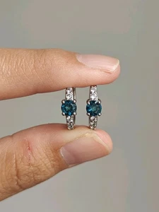 topaz simple design with cubic zirconia hoop earring - Picture 1 of 4