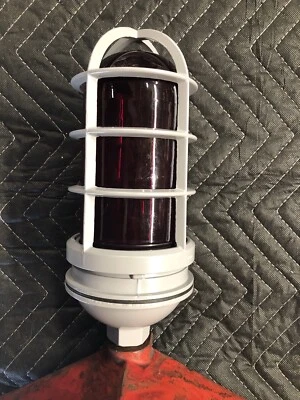 Luz de jaula Gamewell para caja de llamadas de alarma contra incendios Foto 1 de 4