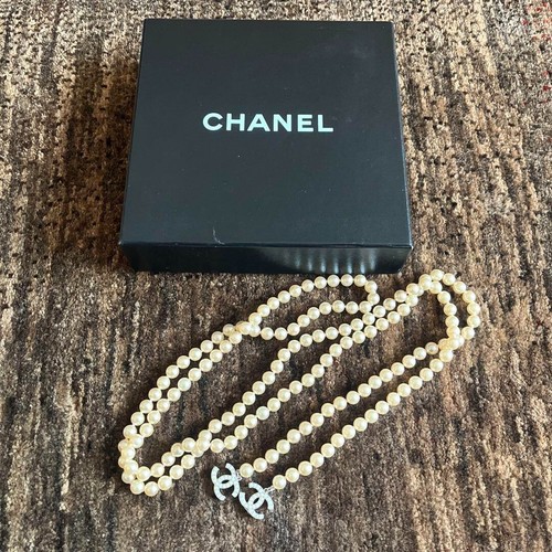 Collana di perle lunghe CHANEL tipo Lariat