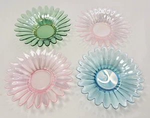 Vintage Daisy Art Glass Candy Trinket Dish Bowls Set Of 4 Stackable - Picture 1 of 10