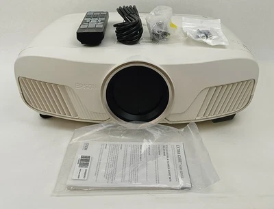 Epson 5040UB 4K Home Cinema Projector - 31 Hour - Read! - Image 1 of 4