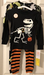 Juego de 4 pijamas de dinosaurio de Halloween Carter's Just One You para niños pequeños talla 2T 3T nuevo con etiquetas - Imagen 1 de 8
