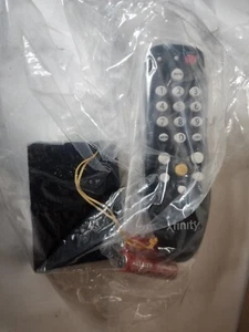 Xfinity Digital Transport Adapter DCI105COM1 AC Adaptor W/Remote - Picture 1 of 2