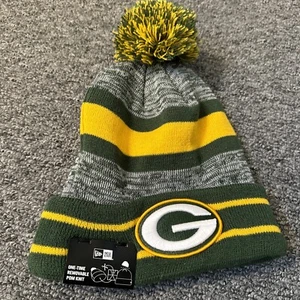 Green Bay Packers Cuffed Pom Knit Hat One Size Fits Most NEW TAGS NEW ERA - Picture 1 of 6