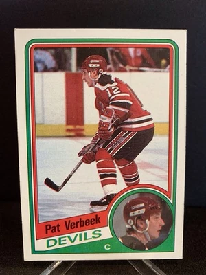 1984-85 TOPPS PAT VERBEEK ROOKIE HOCKEY CARD #90 NEW JERSEY DEVILS RC - Image 1 of 2