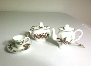 Royal Gallery THREE Christmas Ornaments The Holly & Ivy Collection Porcelain - Picture 1 of 2