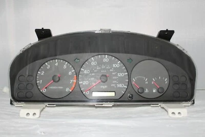 Cuadro de instrumentos velocímetro panel indicadores 01 02 Mazda 626 133.307 millas Foto 1 de 4