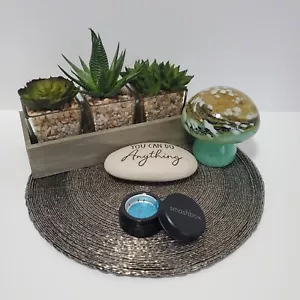 NEW & SEALED Smashbox Halo To Go Hydrating Perfecting Powder, LIGHT, 0.25oz - Picture 1 of 3