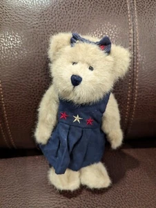 Boyds Bears Libearty Girl Bear 8" en jersey y florecientes - Imagen 1 de 2