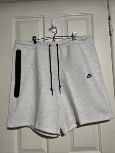 Pantalones Cortos Nike Sportswear Tech Polar Sobre la Rodilla Para Hombre XXL Cordón Cremallera Bolsillo - Imagen 1 de 7