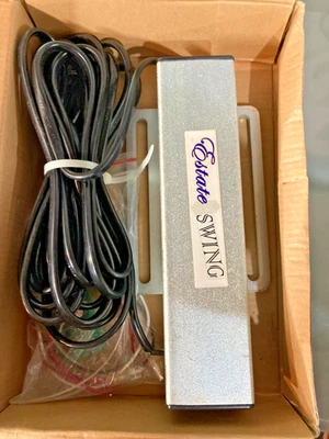 Estate swing gate lock (silver) - Image 1 of 3