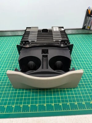 Dodge Grand Caravan 2011-2020 portavasos cajón portavasos OEM beige tostado Foto 1 de 4