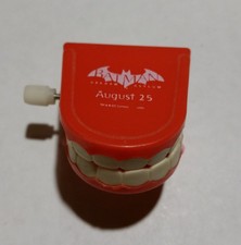 Batman Arkham Asylum SDCC Promo Joker Chattering Teeth Wind Up Toy DC Comics