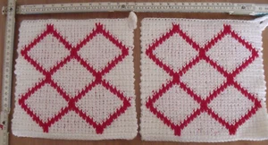 Motiv Topflappen gehäkelt rote Streifen Karos HandarbeitSchulgarn+BW 2er Set - Bild 1 von 2