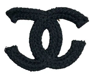 Patch cucita per abbigliamento zaini cappelli giacche pantaloni NERO SIMBOLO SEGNO NUOVO A92 - Foto 1 di 3