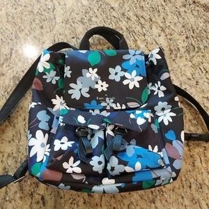 Zaino Kate Spade Carley Blooms con patta floreale nero multicolore - Foto 1 di 21