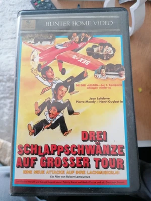 VHS RARITÄT:  DREI SCHLAPPSCHWÄNZE AUF GROSSER TOUR (1977) TEIL 3 DER "KOMPANIE" - Bild 1 von 4
