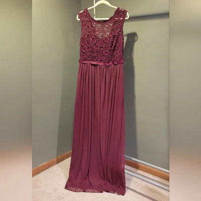 Vestido maxi David's nupcial de renda e malha sem mangas, feminino tamanho 12, Borgonha - Imagem 1 de 4