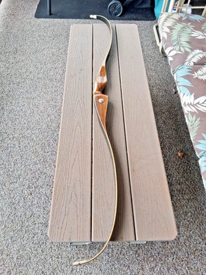 Vintage Bear Archery Grizzly Recurve Bow 50# AMO - 58'' RH # KR96505 - Image 1 of 4