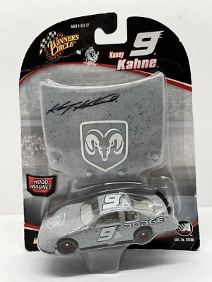 Coche de prueba Kasey Kahne #9A NASCAR Dodge Charger escala 1:64 fundido a presión con capucha nuevo Foto 1 de 4