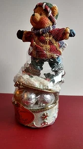 Caja de caramelos de baratija de oso patinaje sobre hielo de resina - Navidad - Vacaciones - Invierno - Raro - Imagen 1 de 6