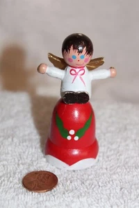 Vintage wood angel on bell - Picture 1 of 2