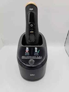Braun Serie 9 Sport + Afeitadora ligeramente usada con sistema de limpieza y carga - Imagen 1 de 4