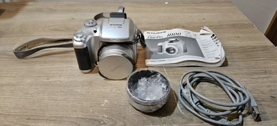 FujiFilm FinePix 3800 3.2MP Digital Camera Silver - Image 1 of 4
