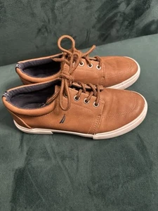 Boys Nautica Boat Shoes Size 5 2 Brown Lace Up - Picture 1 of 4