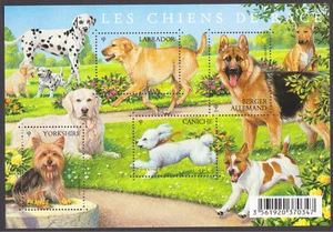 FRANCIA - 2011 RAZZE DI CANI - ANIMALI - MIN. FOGLIO COME NUOVO NH - Foto 1 di 4