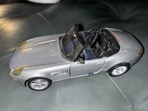 Motor Max BMW Z8 Roadster 1/24 New Open Box - Picture 1 of 9