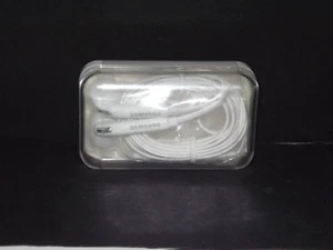 Samsung EO-EG920LW Galaxy Wired 3.5mm Headset Earbuds w Microphone OEM New (F) - Picture 1 of 3