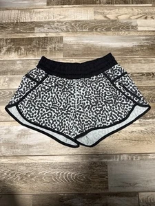 Lululemon Tracker Short *4-Wege Stretch Gr. 8 Ace Spot Tranquil blau schwarz - Bild 1 von 6
