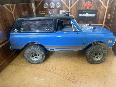 Chevrolet Blazer Axial SCX10 II 1969 escala 1/10 4x4 oruga Foto 1 de 4