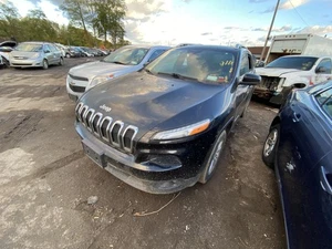 Used Differential Carrier Assembly fits: 2016 Jeep Cherokee rear w/o off road pa - Picture 1 of 24