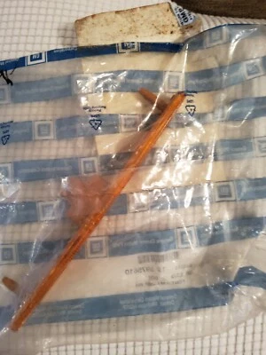  GM Oem  91-96 Pontiac Grand Prix, 95-96 Buick Regal Side Marker Lamp 5975610 - Image 1 of 2