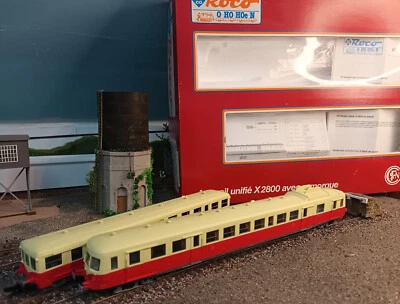 ROCO-Autorail X2800 TC SNCF avec remorque Decauville ref : 43009 HO - Photo 1/4