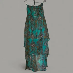 Blu Pepper grün Multi Paisley Print Lagenlook Stufen Hi-Lo Neckholder Kleid Gr-M - Bild 1 von 5
