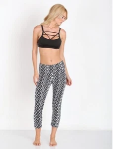 NWT Onzie Diamond Print Capri XS Black White Swim Yoga - Picture 1 of 3
