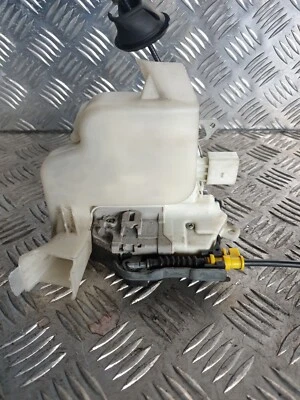 Cerradura de puerta delantera derecha Audi A6 2016 AUDI A6 OSF cierre de puerta Foto 1 de 4