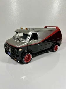 GMC Vandura Van 1983 (Clean) The A Team Greenlight 1/24 Scale Diecast Model Car - Picture 1 of 13