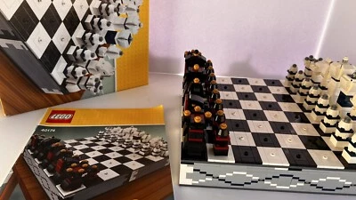 LEGO® 40174 Iconic Chess & Checkers Set 100% Complete With Instructions. RETIRED - Image 1 of 4