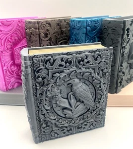 Raven Nevermore Tome Aufbewahrung und Tablett - perfekt für Würfel, Karten und Spielmarken - Bild 1 von 18
