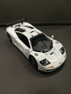 1995 Mclaren F1 Bianco Kinsmart Auto Giocattolo Modello 1/34 Scala Modellino - Immagine 1 di 2