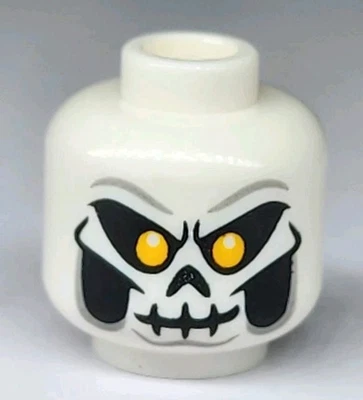 NEW LEGO® White Minifigure Head Part Super Heroes  Taskmaster Skull 76018 - Image 1 of 2