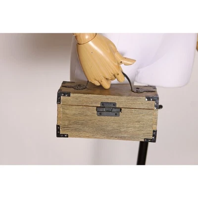 Cartera cuadrada años 60 barniz madera gris y asa superior de metal Foto 1 de 4