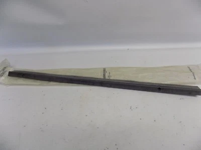 New OEM 1998-2002 Lincoln Town Car Lower AC Condenser Compressor Seal  - Изображение 1 из 3